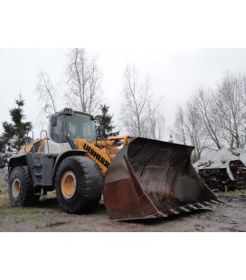 Ładowarka kołowa marki LIEBHERR L576 2plus2 rok produkcji 2009'
