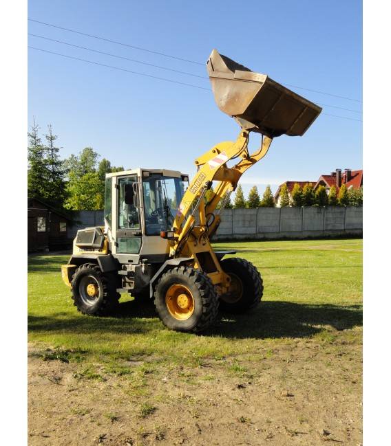 Ładowarka kołowa marki LIEBHERR L509 